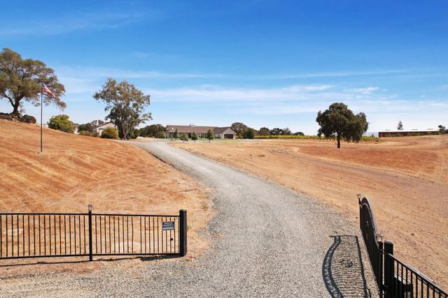 8779 Ospital Rd, Valley Springs, CA 95252