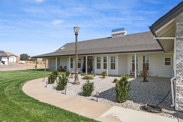 8779 Ospital Rd, Valley Springs, CA 95252