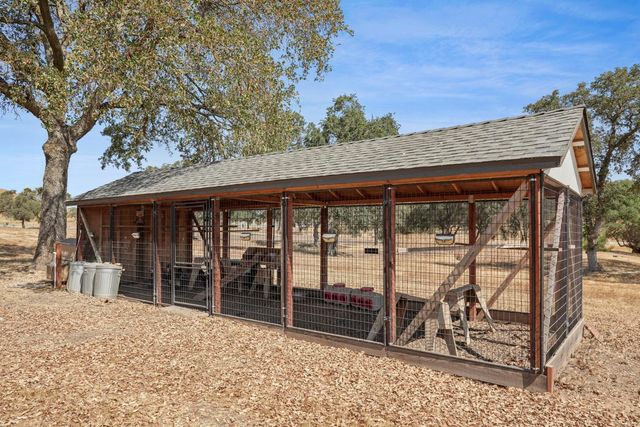 8779 Ospital Rd, Valley Springs, CA 95252