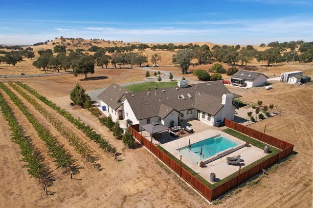 8779 Ospital Rd, Valley Springs, CA 95252