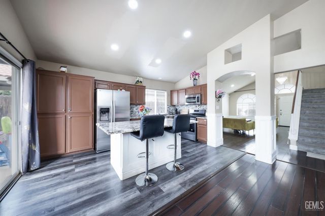 3901 Boswellia Drive, Bakersfield, CA 93311