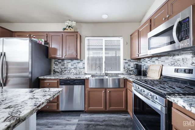 3901 Boswellia Drive, Bakersfield, CA 93311