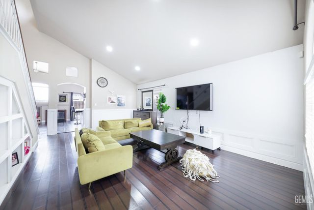 3901 Boswellia Drive, Bakersfield, CA 93311