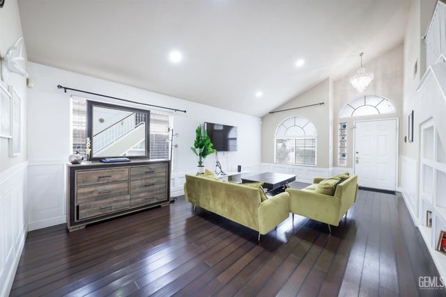 3901 Boswellia Drive, Bakersfield, CA 93311