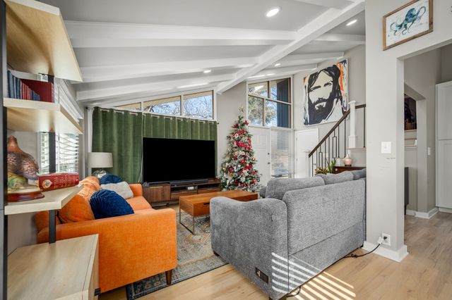 1110 Trinity Dr, Murfreesboro, TN 37129