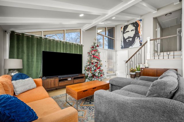 1110 Trinity Dr, Murfreesboro, TN 37129