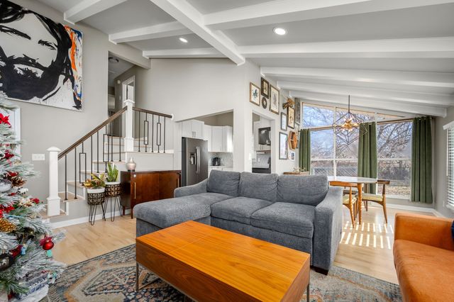 1110 Trinity Dr, Murfreesboro, TN 37129