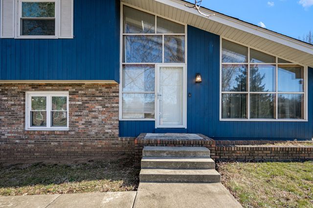 1110 Trinity Dr, Murfreesboro, TN 37129