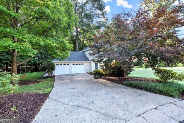 1172 Dogwood Forest Drive NE, Marietta, GA 30068