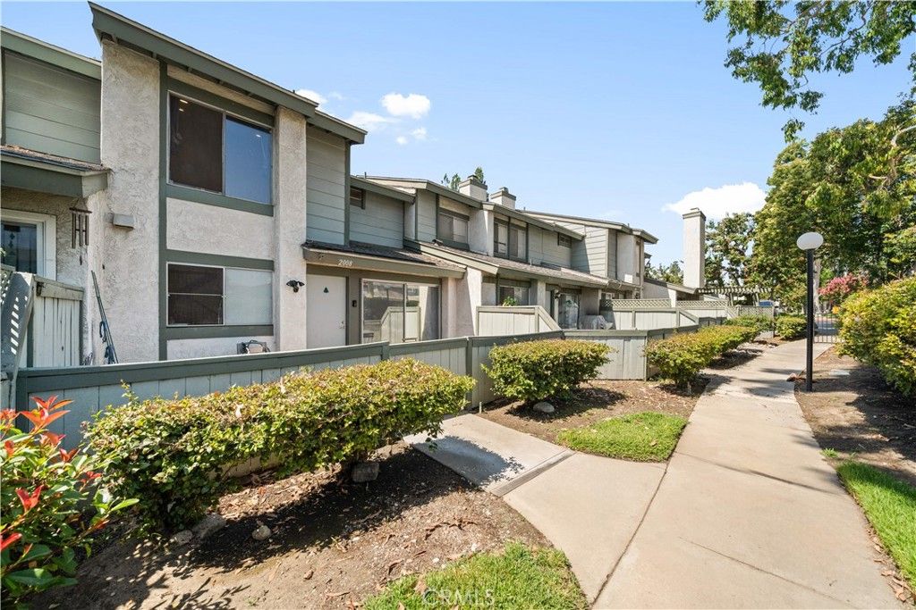 2008 E 5th Street, Ontario, CA 91764