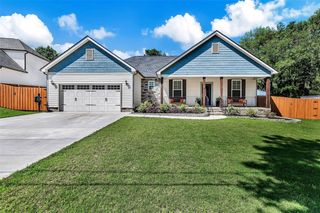 415 Thompson Street, Pendleton, SC 29670