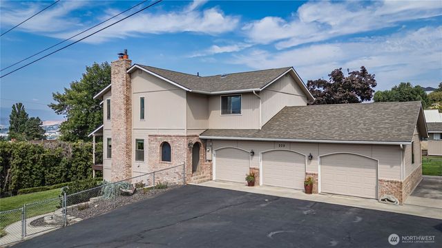209 27th Street NE, East Wenatchee, WA 98802