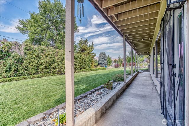 209 27th Street NE, East Wenatchee, WA 98802