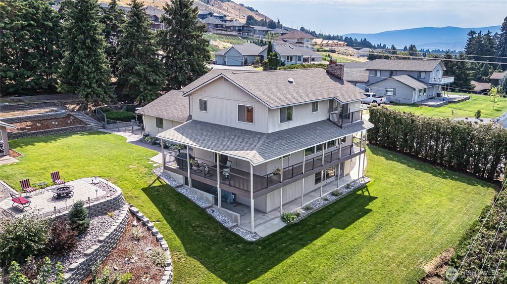 209 27th Street NE, East Wenatchee, WA 98802