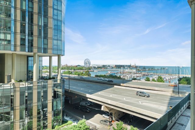 195 N Harbor Drive 209, Chicago, IL 60601