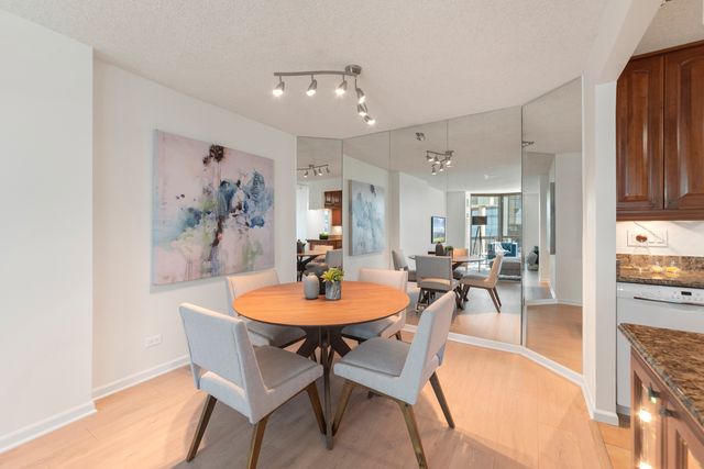 195 N Harbor Drive 209, Chicago, IL 60601