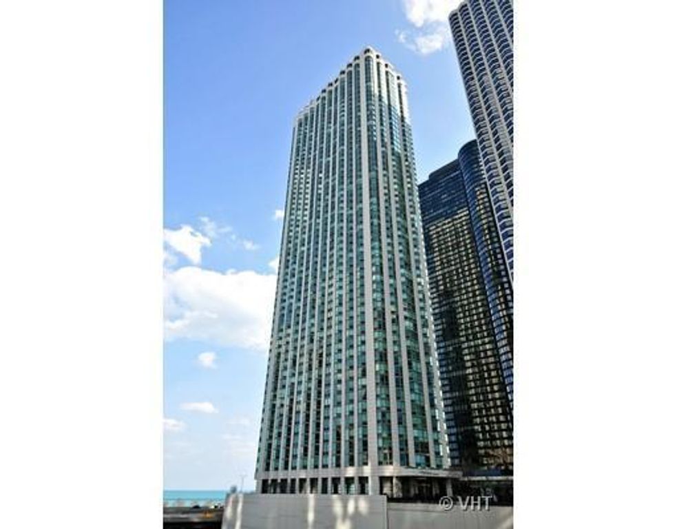 195 N Harbor Drive 209, Chicago, IL 60601