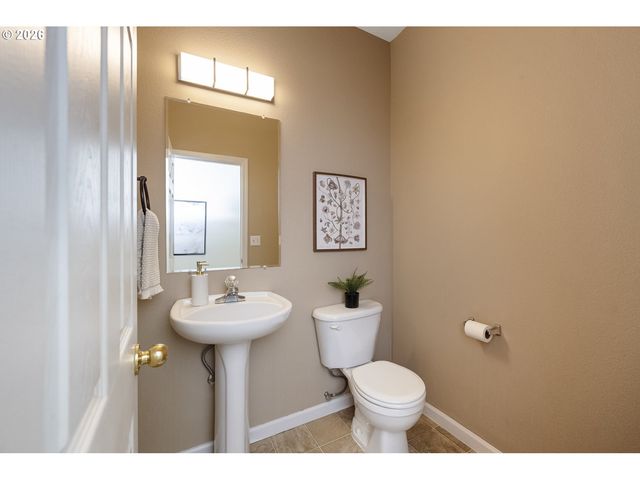 5778 Se TRANQUIL Ct, Milwaukie, OR 97267