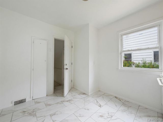 6300 Radnor Street, Detroit, MI 48224