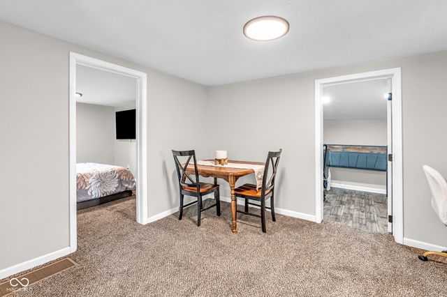 407 S Main Street, Veedersburg, IN 47987