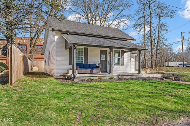 407 S Main Street, Veedersburg, IN 47987