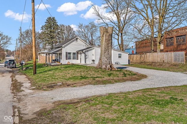 407 S Main Street, Veedersburg, IN 47987