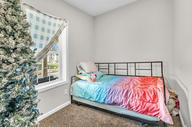 407 S Main Street, Veedersburg, IN 47987