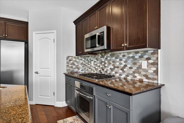 1776 N Mcpherson Lane, Clovis, CA 93619