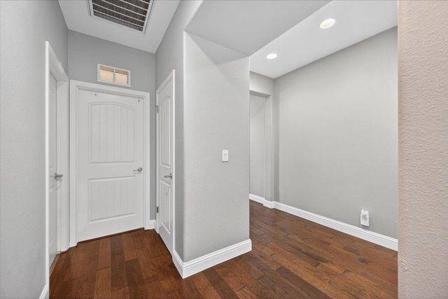 1776 N Mcpherson Lane, Clovis, CA 93619