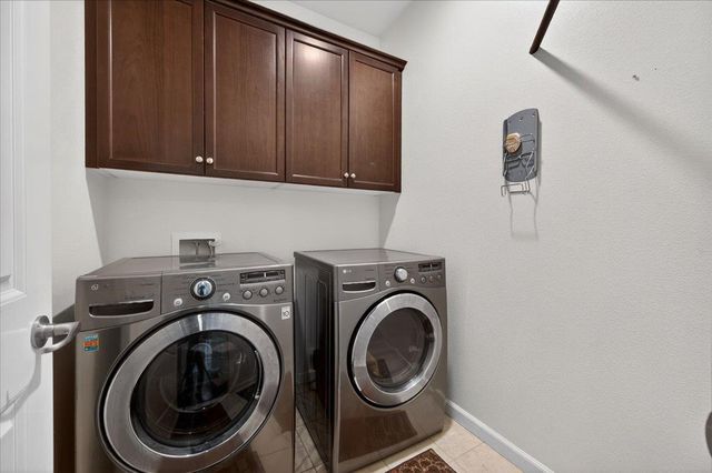 1776 N Mcpherson Lane, Clovis, CA 93619