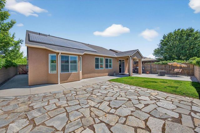 1776 N Mcpherson Lane, Clovis, CA 93619