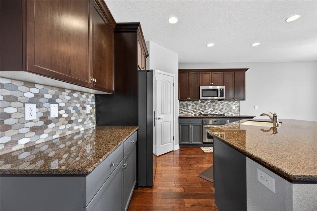 Image 18 of property listing at 1776 N Mcpherson Lane, Clovis, CA 93619