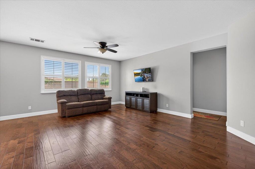 Image 21 of property listing at 1776 N Mcpherson Lane, Clovis, CA 93619