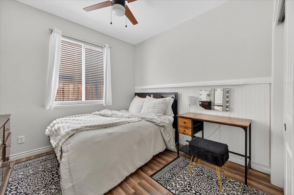 Image 27 of property listing at 1776 N Mcpherson Lane, Clovis, CA 93619