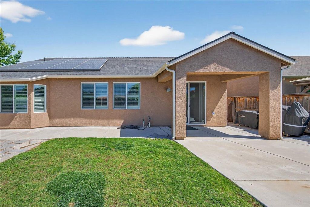 Image 48 of property listing at 1776 N Mcpherson Lane, Clovis, CA 93619