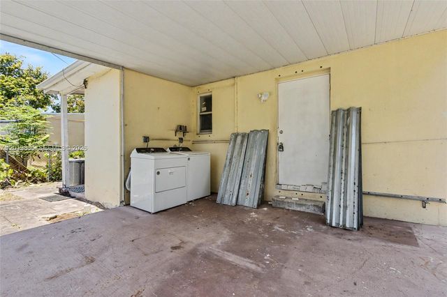 1554 NE 154th Ter, North Miami Beach, FL 33162