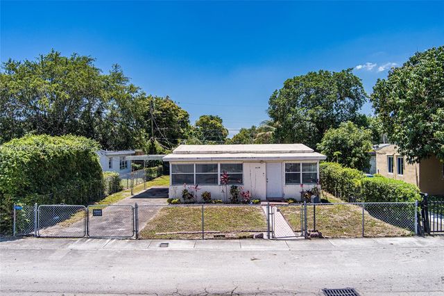 1554 NE 154th Ter, North Miami Beach, FL 33162