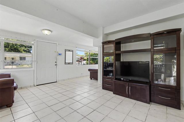1554 NE 154th Ter, North Miami Beach, FL 33162