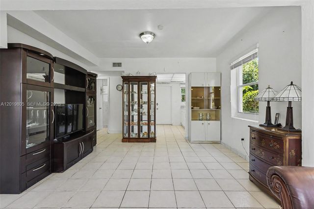 1554 NE 154th Ter, North Miami Beach, FL 33162