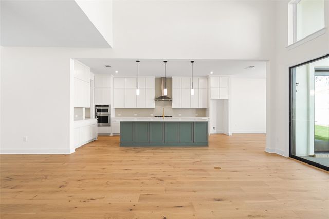 1813 Lucera BND, Leander, TX 78641