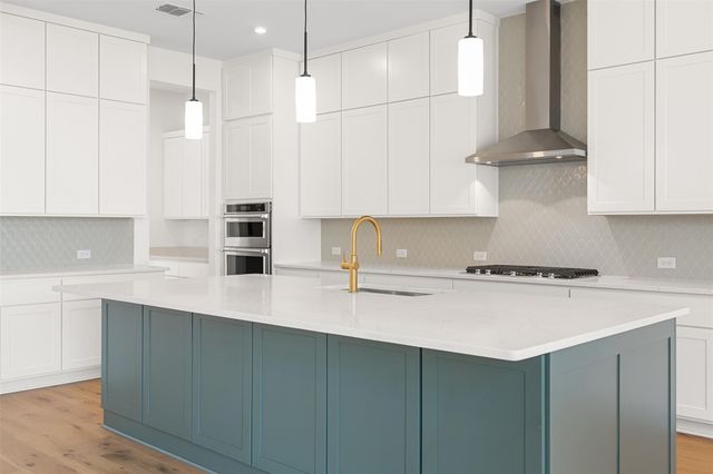 1813 Lucera BND, Leander, TX 78641