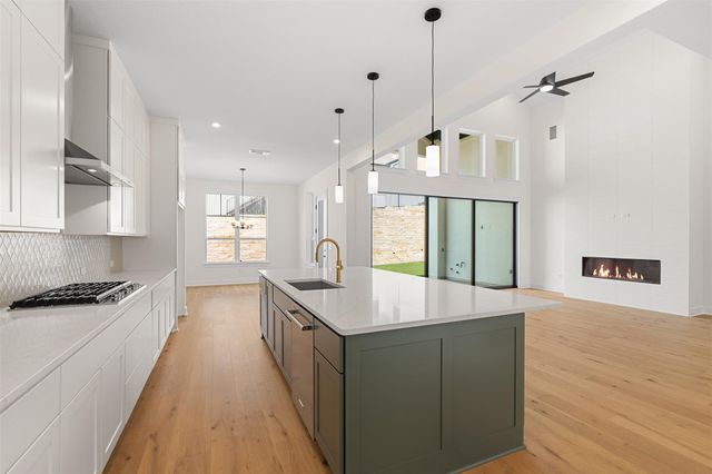 1813 Lucera BND, Leander, TX 78641