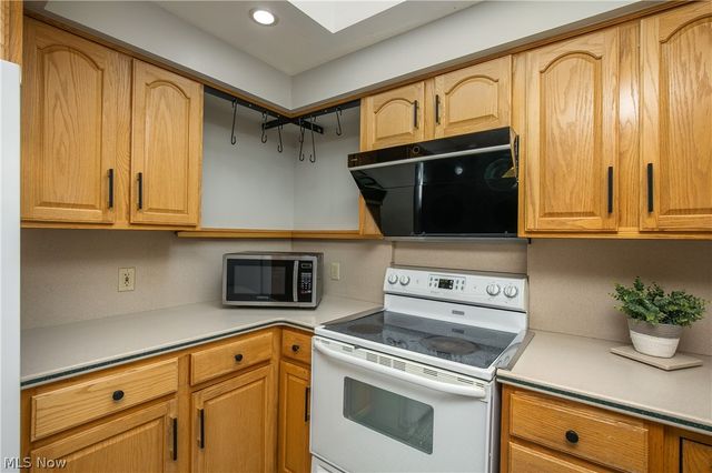 9786 Hocking Street NW, Massillon, OH 44646