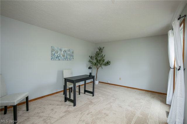 9786 Hocking Street NW, Massillon, OH 44646