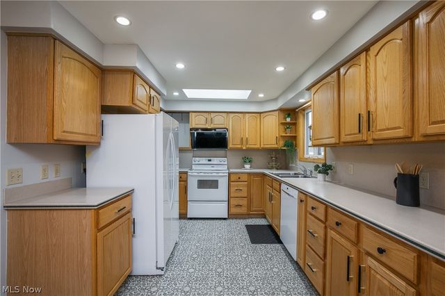 9786 Hocking Street NW, Massillon, OH 44646