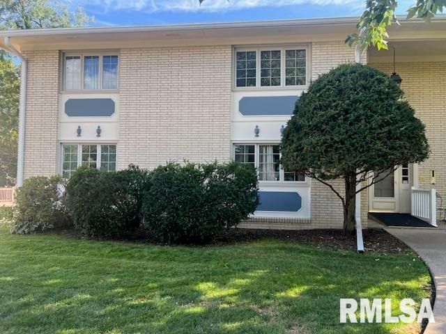 940 17TH Street 4, Moline, IL 61265
