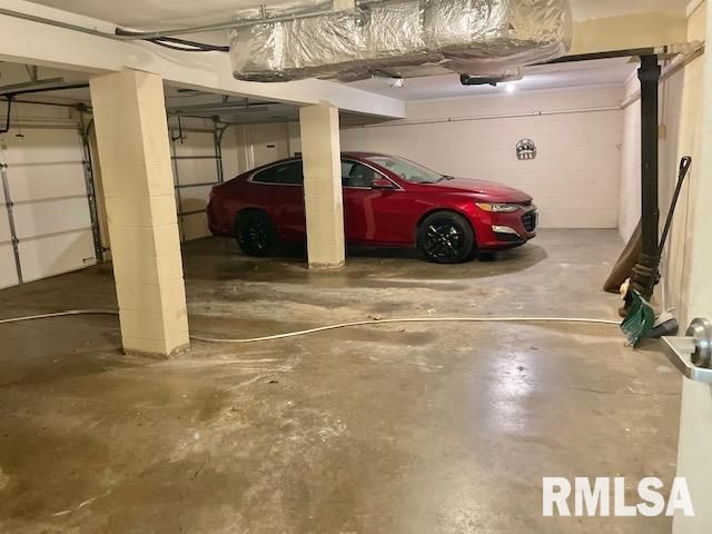 940 17TH Street 4, Moline, IL 61265