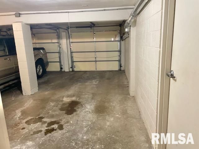 940 17TH Street 4, Moline, IL 61265