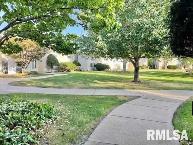 940 17TH Street 4, Moline, IL 61265