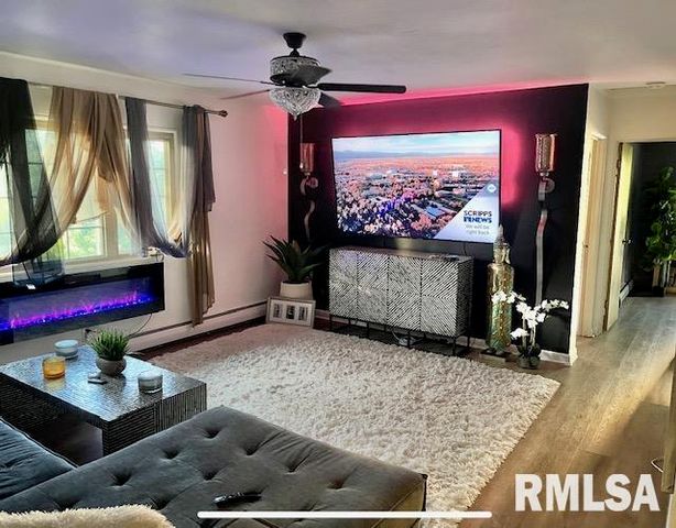 940 17TH Street 4, Moline, IL 61265